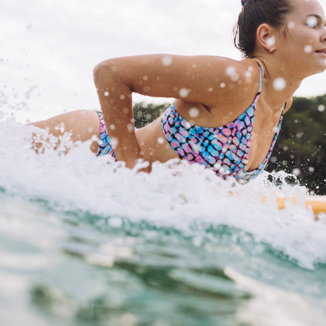 How to choose the best bikini for surfing – Tide + Seek